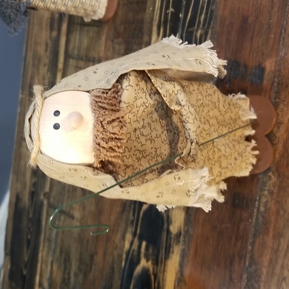 7 piece Nativity set cutest set! - Picture 8 of 17